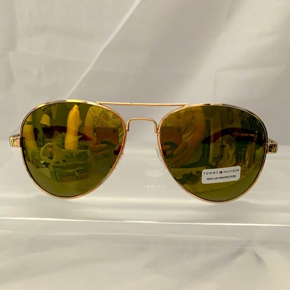 NWT Tommy Hilfiger Gold Rimmed Aviator Sunglasses - Picture 1 of 4